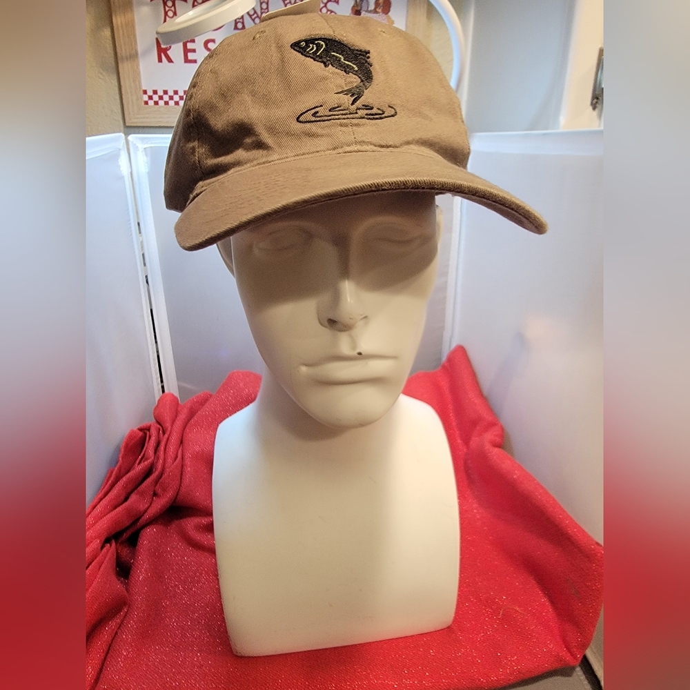 Jumping Fish/Salmon Hat Ball Cap Low Profile Green Outdoor Adjustable